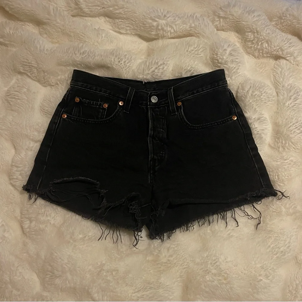 Levi's shorts - Picture 1 of 1